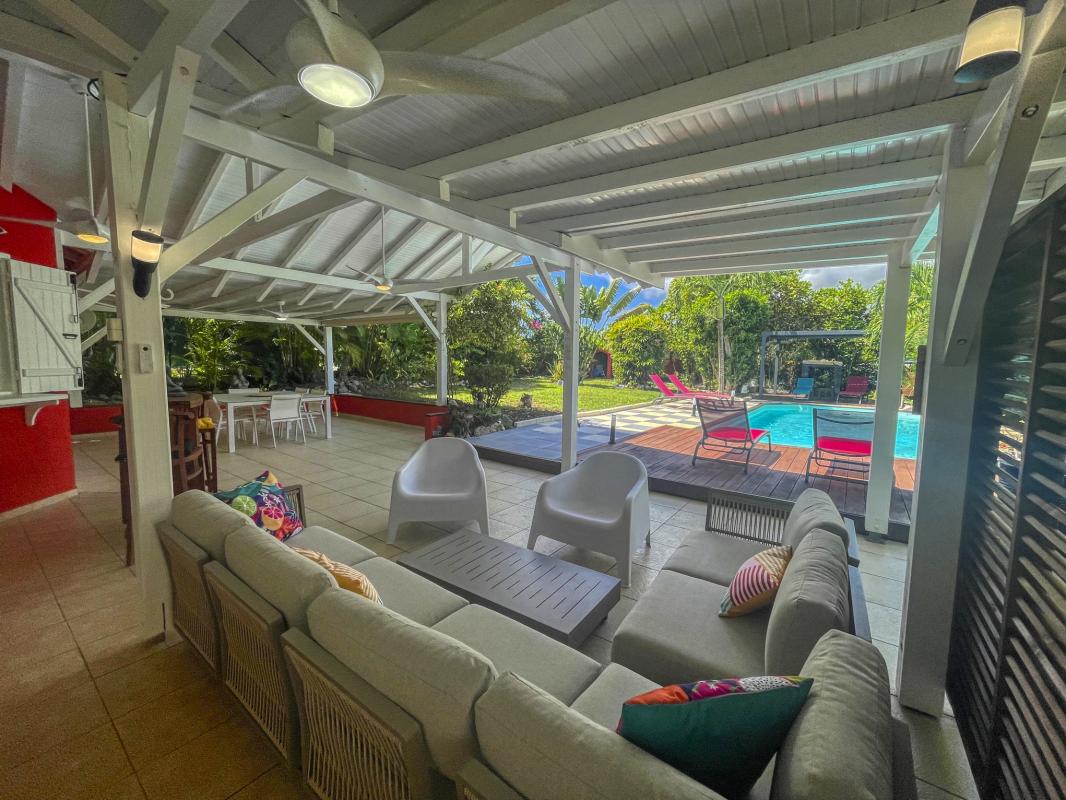 12.Location villa piscine St François Guadeloupe_Terrasse